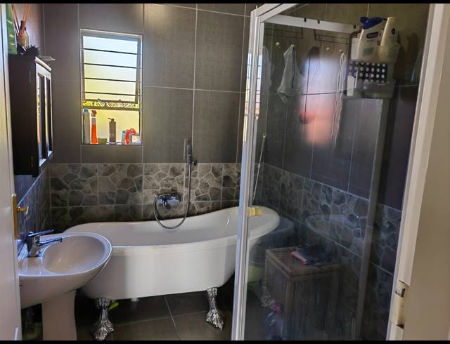 98M² APARTMENT BLOCK FOR SALE IN LIEFDE EN VREDE